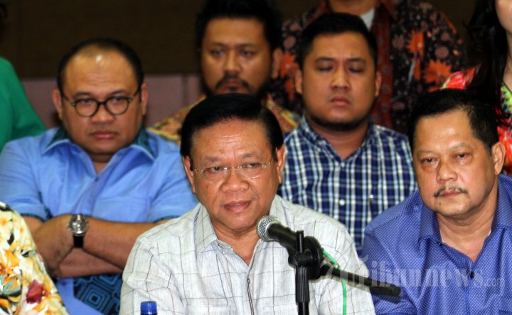 Desak Gelar Munas Golkar