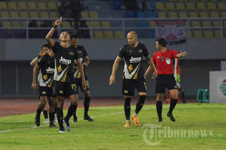 Dewa United vs Persis Solo Berakhir Imbang 1-1