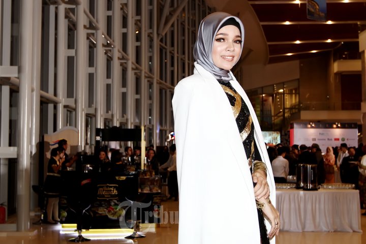 Dewi Sandra Hadiri FFI 2015