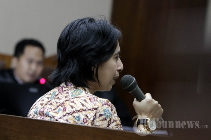 Dewie Yasin Limpo Jalani Sidang Lanjutan
