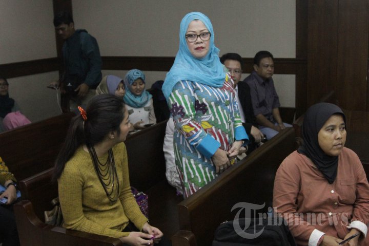 Dewie Yasin Limpo Jalani Sidang Lanjutan