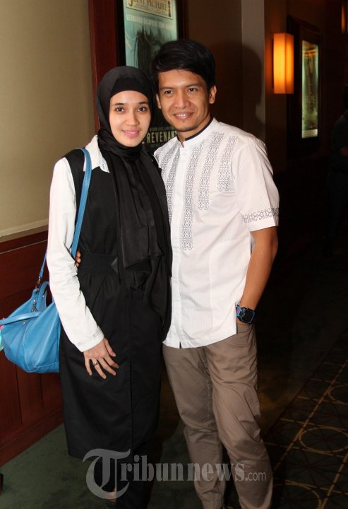 Dhini Aminarti dan Dimas Seto Main Film Kalam Kalam Langit