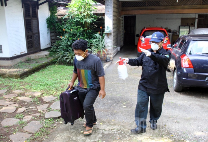 Dinkes Depok Jemput Asisten Rumah Tangga Korban Virus Corona