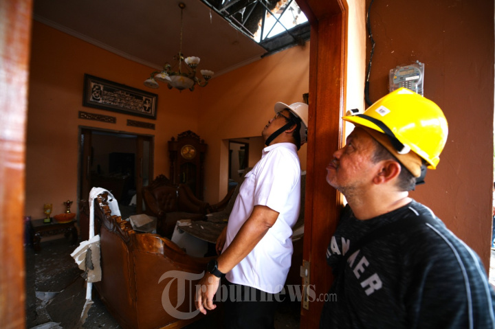 Direksi BTN Terjun Langsung Bantu Korban Bencana Cianjur