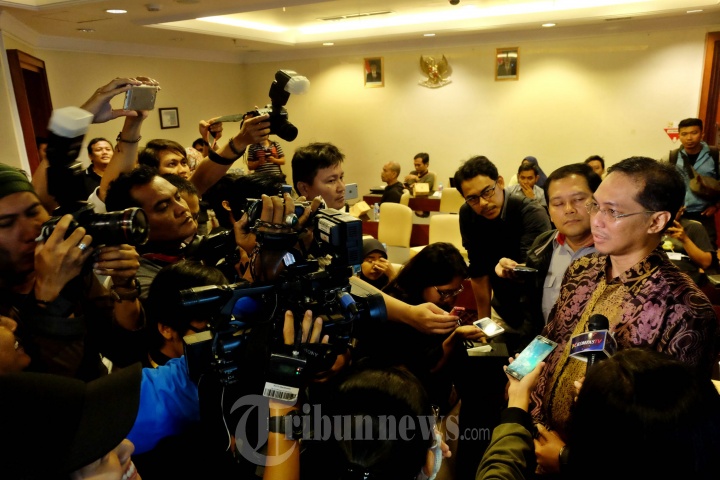 Dirut Semen Indonesia Konpers Terkait Demo Pabrik Semen