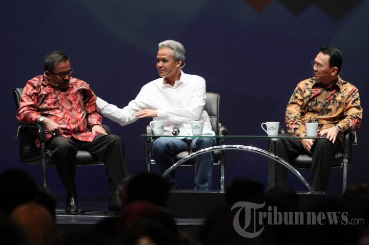 Diskusi Berjabat Dengan Rakyat