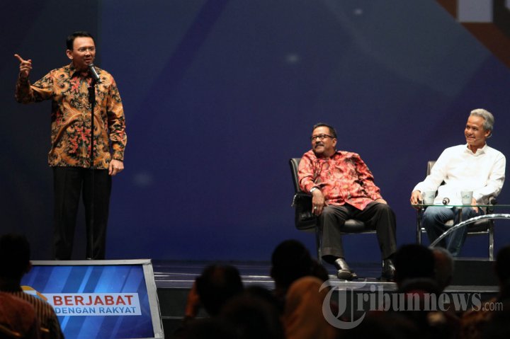 Diskusi Berjabat Dengan Rakyat