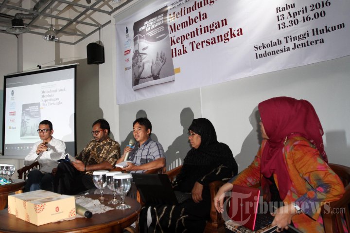 Diskusi Dan Peluncuran Buku Bela Hak Kepentingan Tersangka
