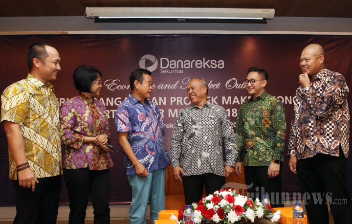 Diskusi Economic dan Market Outlook