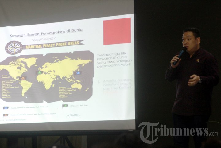 Diskusi Solusi Mengatasi Perompak di Laut