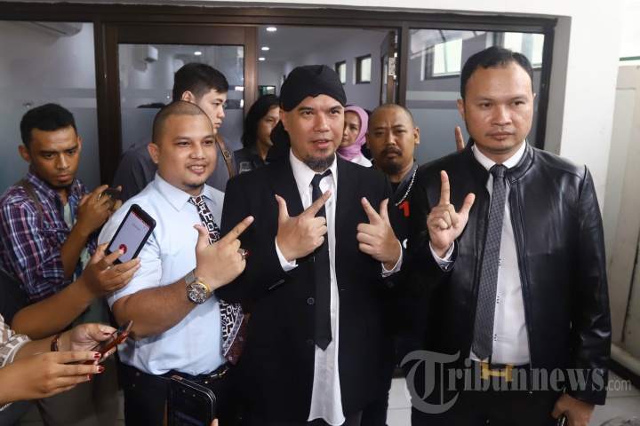 Divonis 1 Tahun Ahmad Dhani Langsung Ditahan