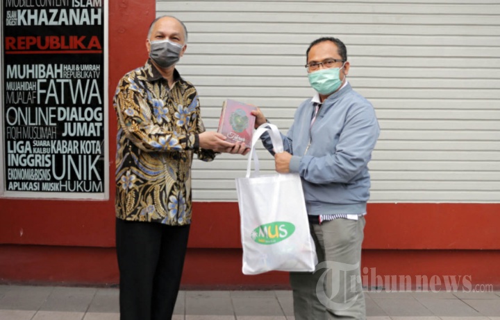 Donasi Sembako dan Al Quran dari Koperasi Pracico