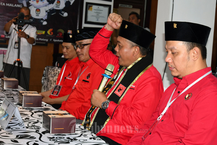 DPC PDI Perjuangan Kota Malang Daftarkan Bacaleg di KPU Kota Malang