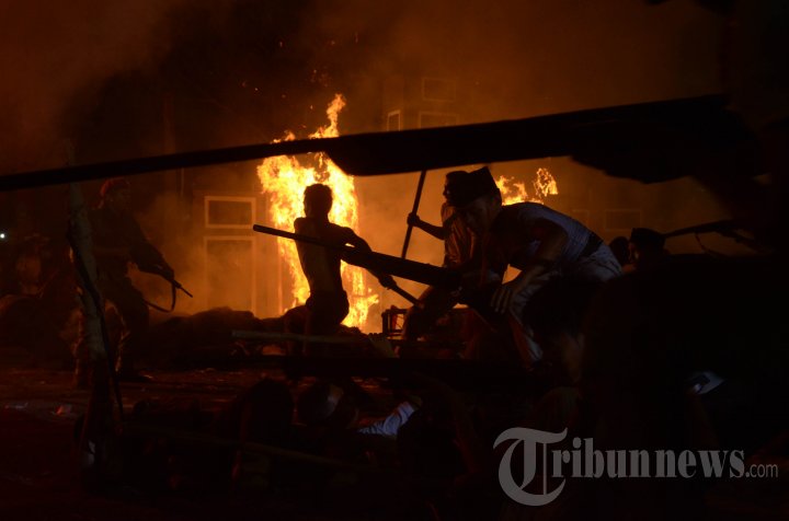 Drama Kolosal Surabaya Membara