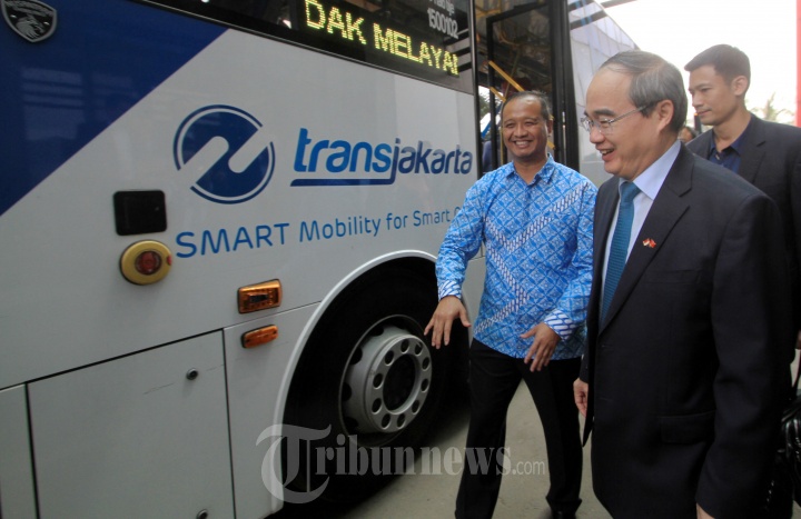 Dubes Vietnam Kunjungi TransJakarta