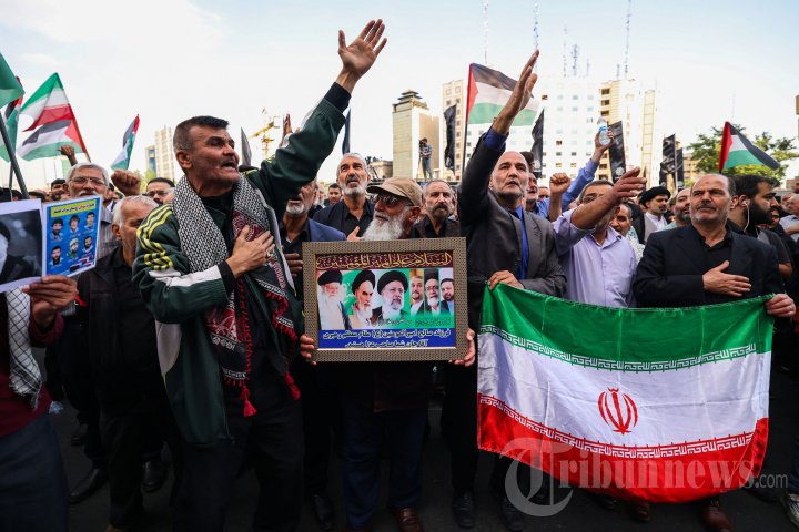 Duka Warga Iran untuk Presiden Ebrahim Raisi