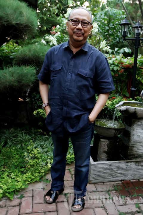 Vokalis dan penulis lagu senior Ebiet G Ade saat ditemui pada konferensi pers 