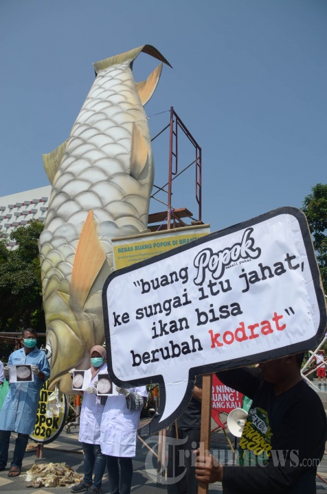 Ecoton Protes Sungai Brantas Tercemar Sampah Popok