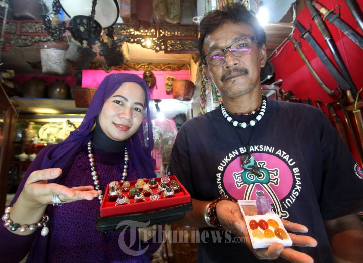 Edi Tukang Poles Batu Cincin Pontianak