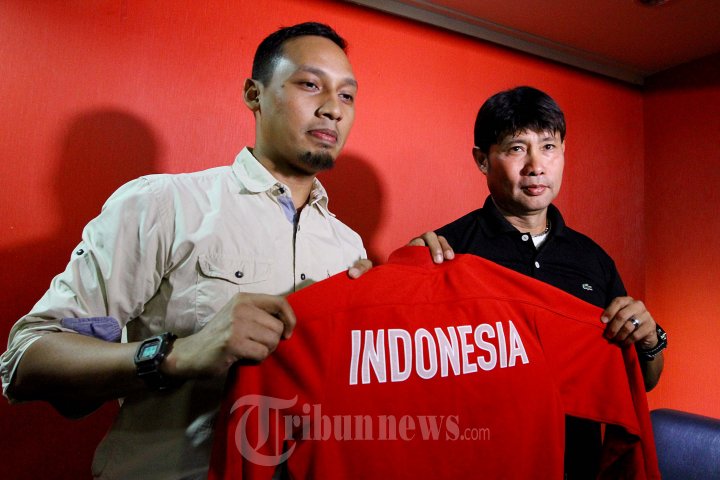 Eduard Tjong Pelatih Timnas Indonesia U-19
