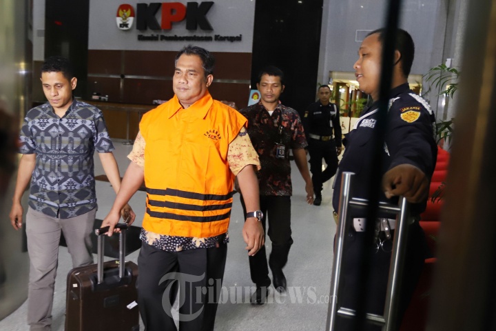 Edy Rosada Di Tahan KPK