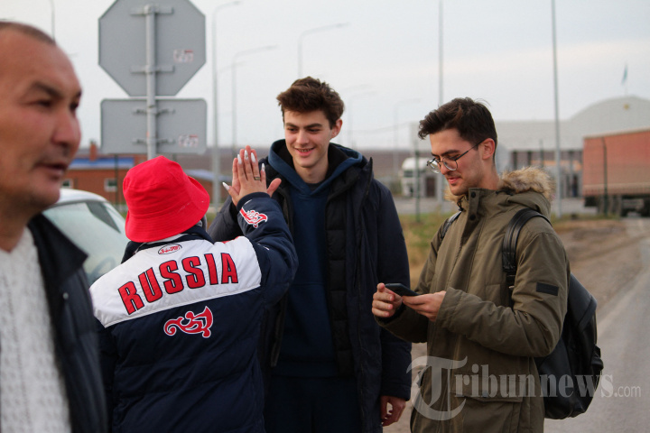 Eksodus Warga Rusia Hindari Perintah Mobilisasi Parsial