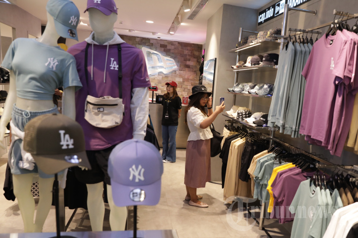 Ekspansi Store NEW ERA di Grand Indonesia