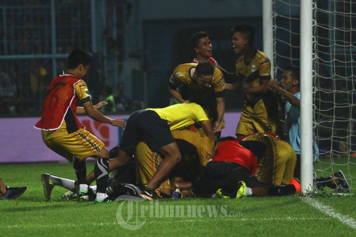 Ekspresi Pemain Mitra Kukar FC Menang Atas Arema Cronus