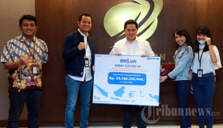 Erick Thohir Terima Bantuan dari Program BRILian Fight Covid-19