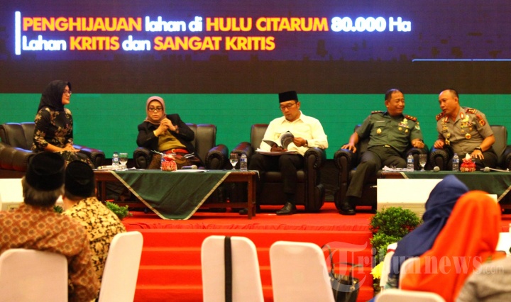 Evaluasi Satu Tahun Program Citarum Harum
