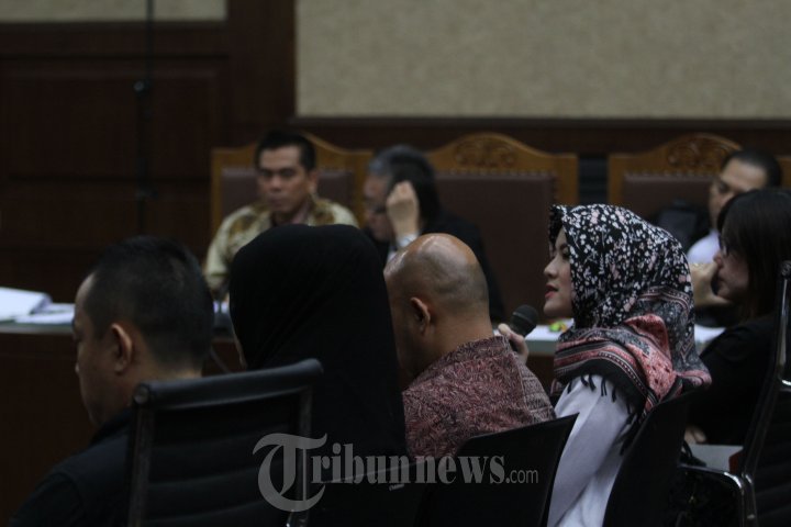 Evelyn Irawan Menjadi Saksi M Sanusi di P Tipikor