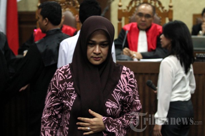 Evy Susanti Bersaksi Di Sidang Rio Capella