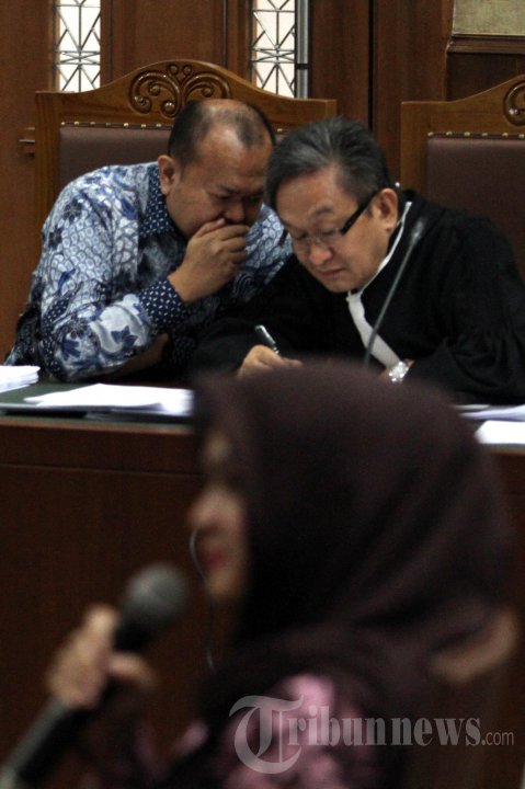 Evy Susanti Bersaksi Di Sidang Rio Capella