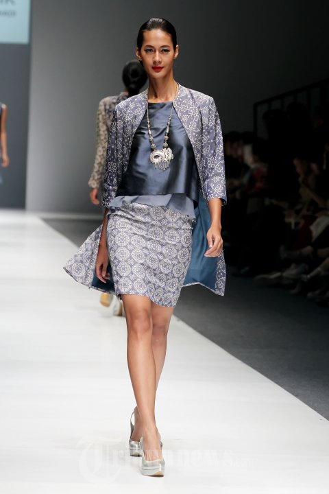 Fashion Show Cossy Latu Featuring Danar Hadi di JFW 2015