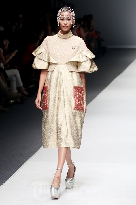Fashion Show Karya Didi Budiardjo di JFW 2015
