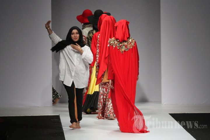 Fashion Show Karya Jenahara di JFW 2015