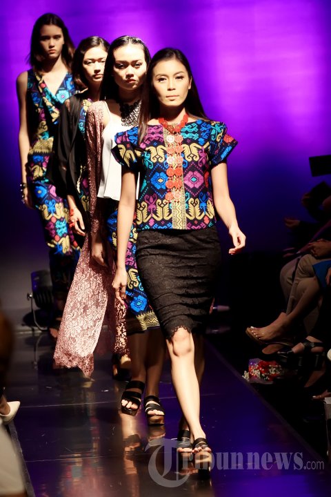 Fashion Show Karya Rossa
