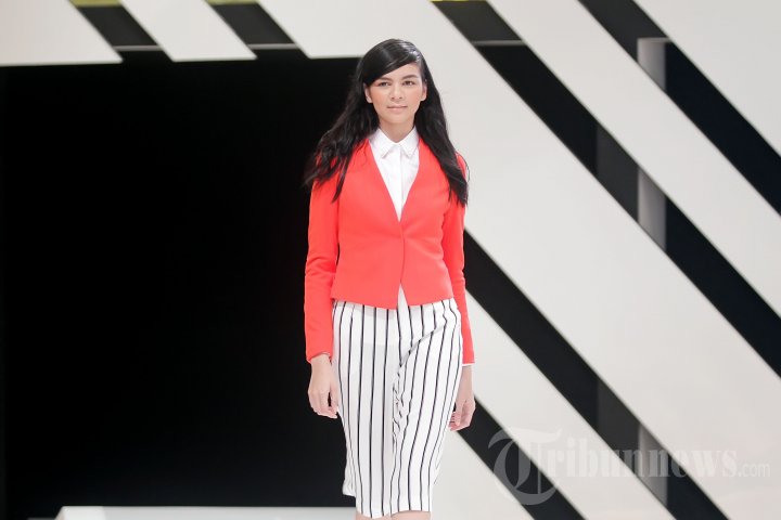 Fashion Show Koleksi G2000