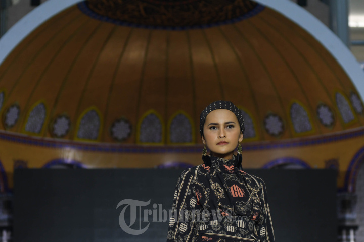 Fashion Show Muslim Fashion Runway Karya Gita Orlin