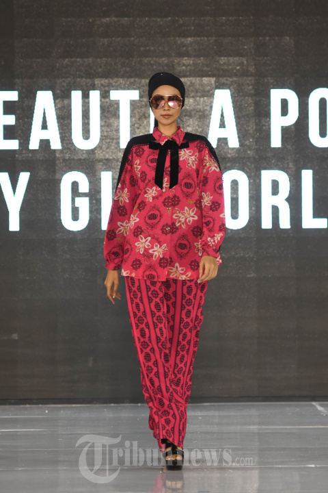 Fashion Show Muslim Fashion Runway Karya Gita Orlin