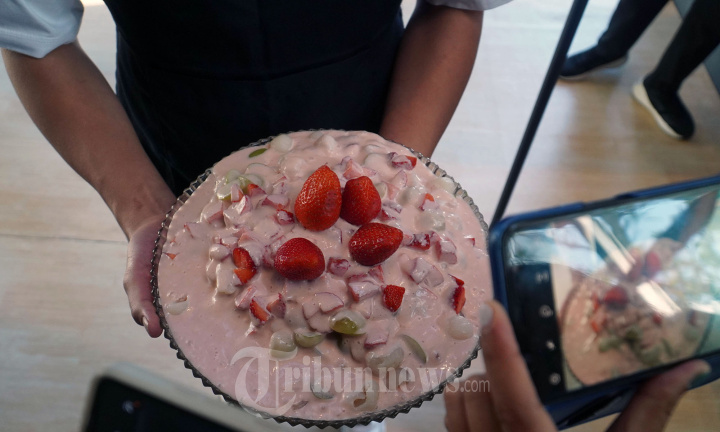 Festival Kuliner Membuat Shirataki Fruit Honey Salad