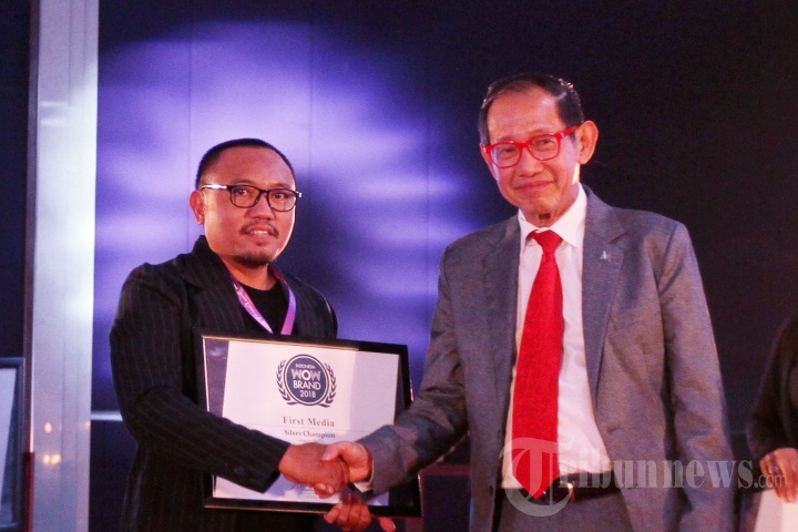 First Media Berhasil Pertahankan Indonesia Wow Brand Award