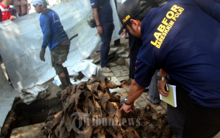 Forensik Mabes Polri Lakukan Olah TKP Kulit Kabel