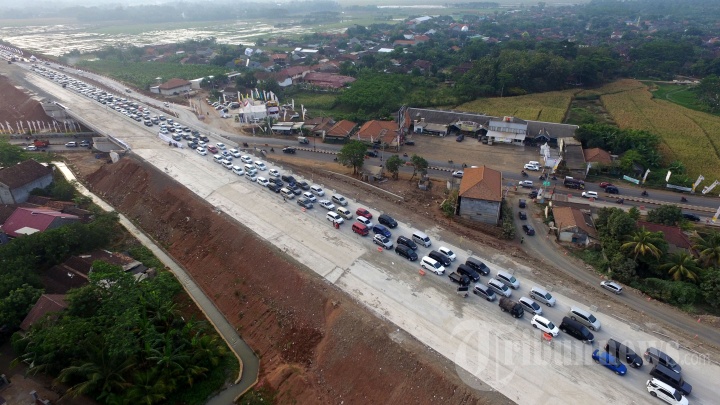 Foto Udara Kepadatan di Kalikuto