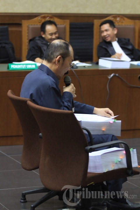 Fredrich Yunadi Membacakan Pledoinya di Tipikor