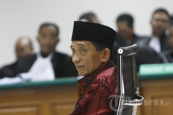 Fuad Amin Imron Jalani Sidang Perdana