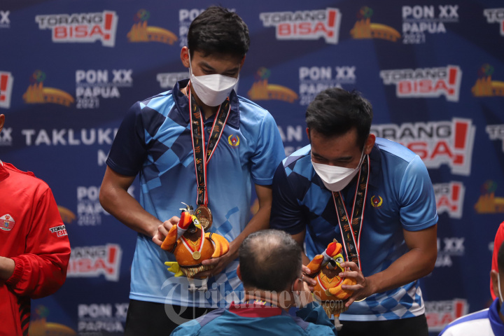 Final Ganda Putra Bulu Tangkis PON XX Papua 2021