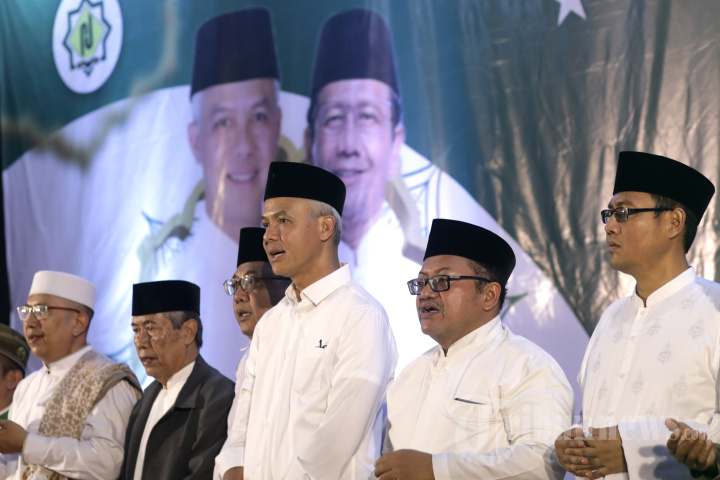 Ganjar Pranowo Hadiri Sholawat Kebangsaan di Bekasi