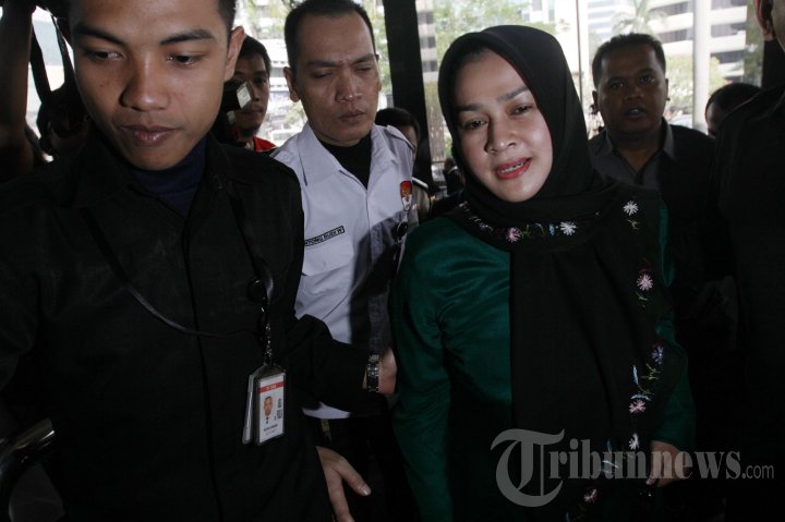 Gatot Pujo Nugroho dan Evy Susanti Diperiksa KPK