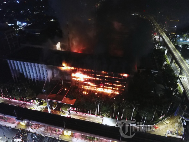Gedung Kejaksaan Agung RI Terbakar Hebat